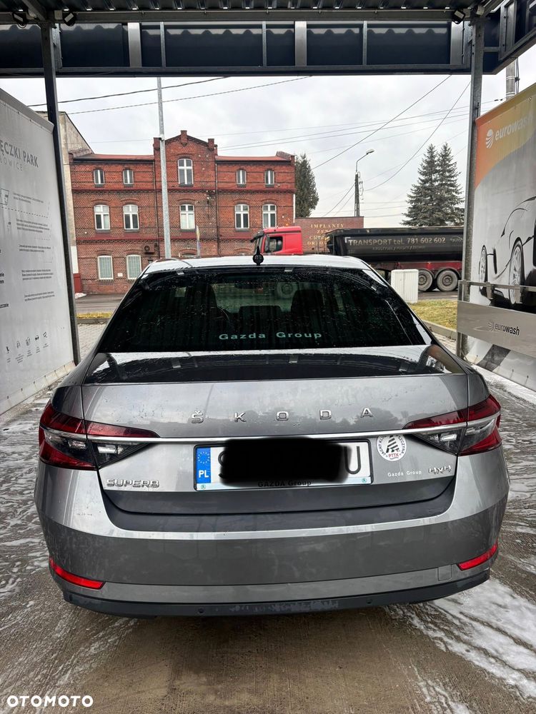 Skoda Superb 2.0 TDI SCR 4x4 Style DSG - 4