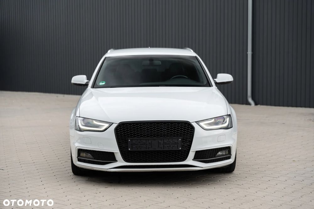 Audi A4 Avant 2.0 TDI DPF S line Sportpaket - 2