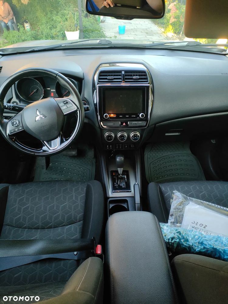 Mitsubishi Outlander 2.0 Intense + Navi 4WD CVT - 6