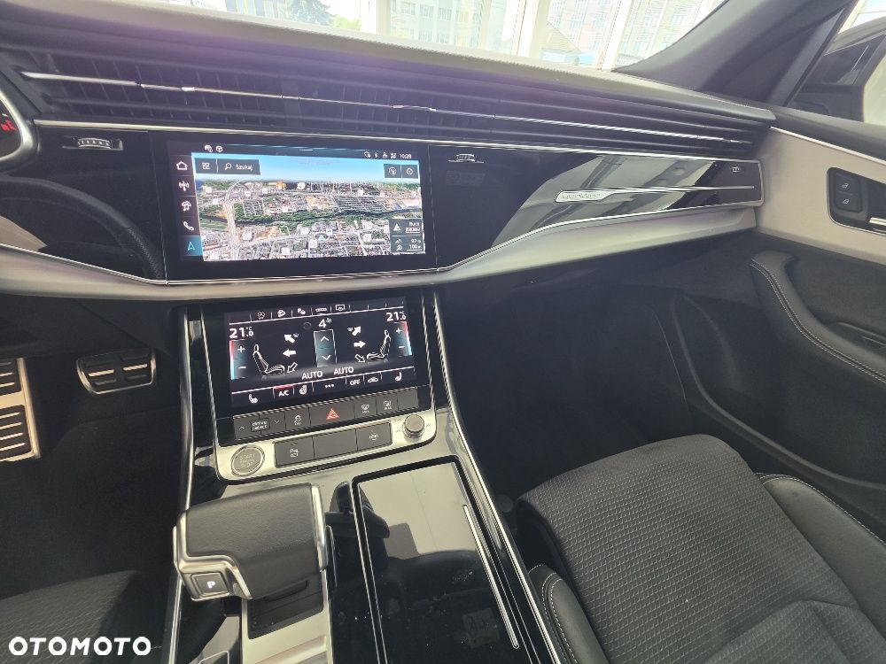 Audi Q8 - 11