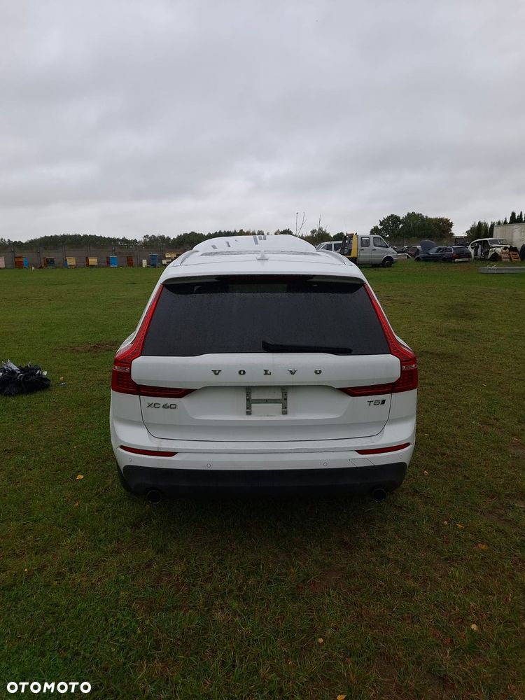 Volvo Xc60 2019 photo 3