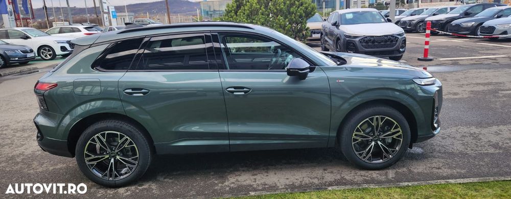 Audi Q3 2.0 35 TDI S tronic quattro S Line - 4