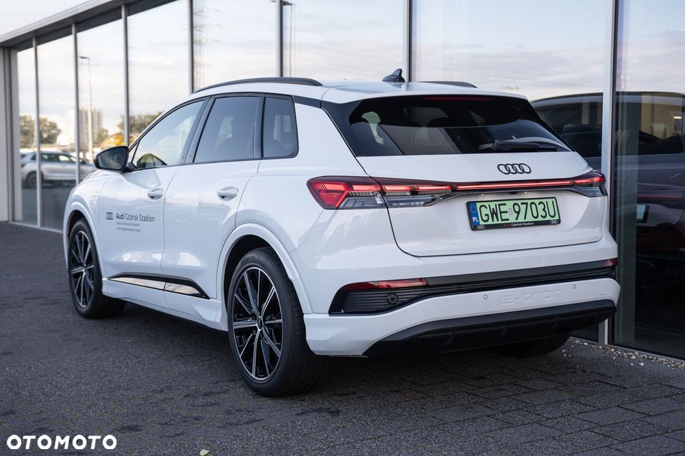 Audi Q4 e-tron - 4