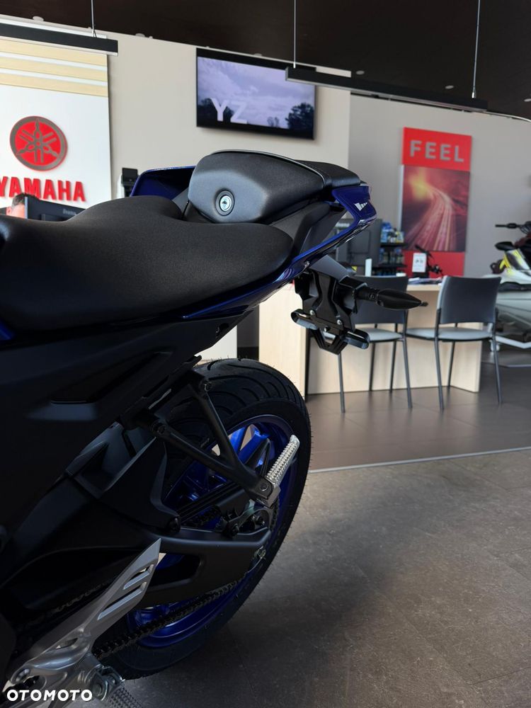 Yamaha YFZ - 8