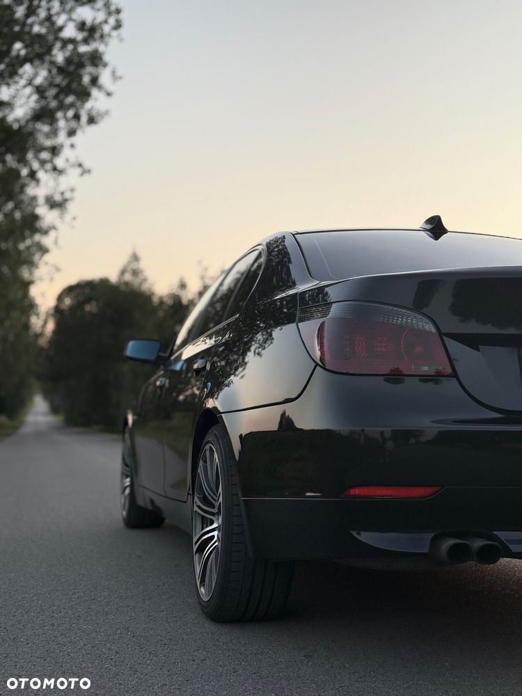 BMW Seria 5 530i - 7