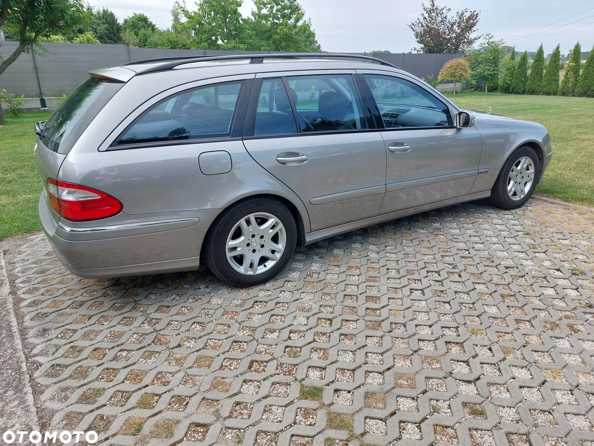 Mercedes-Benz Klasa E 320 CDI T Avantgarde - 2