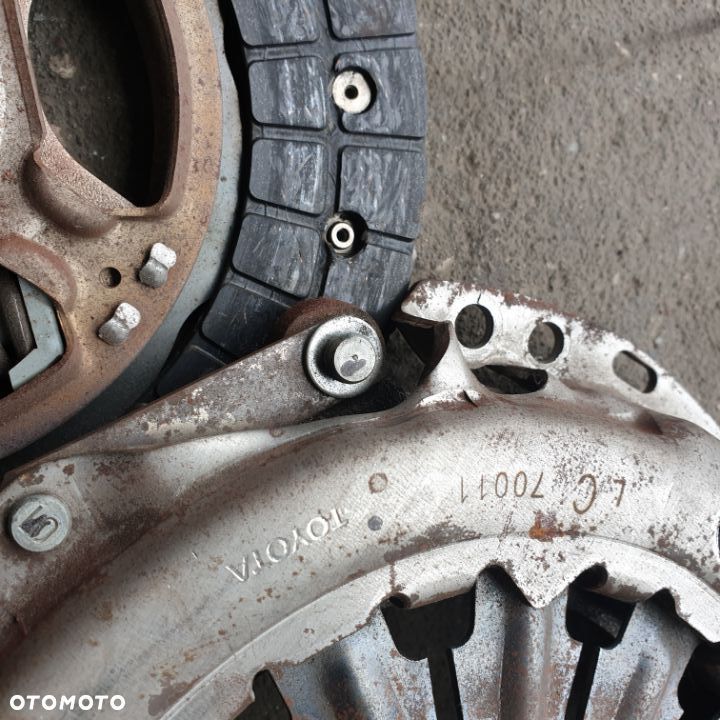 TOYOTA AYGO II 2 1.0 SPRZEGLO DOCISK 15R - 2
