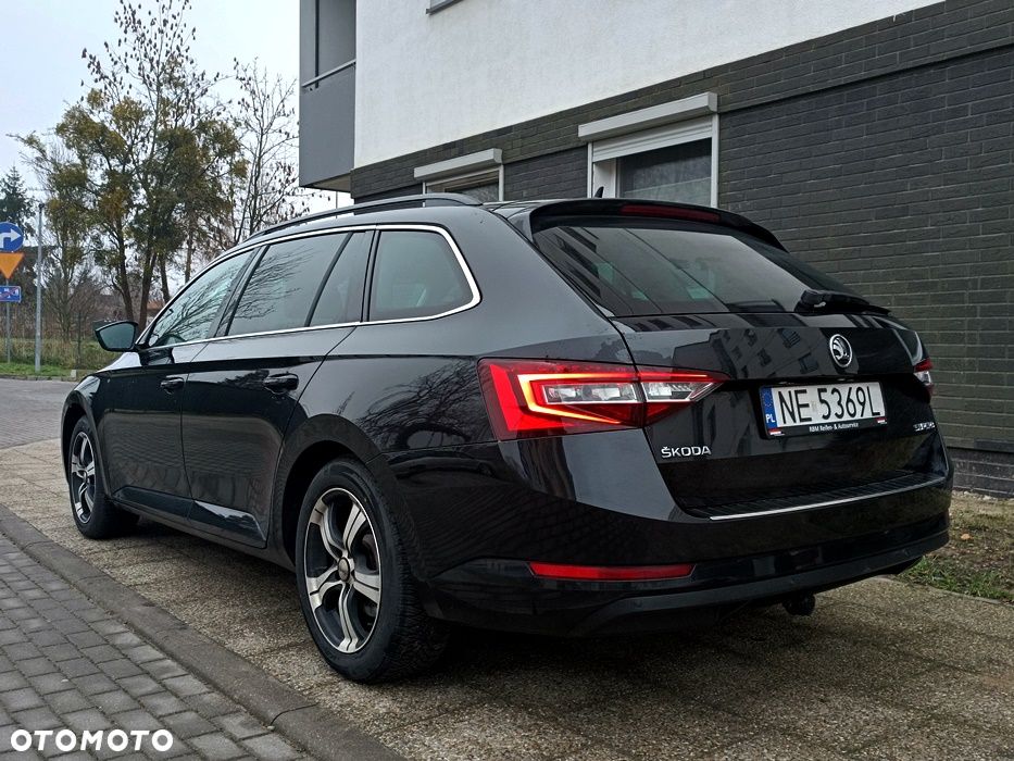 Skoda Superb 2.0 TDI Ambition DSG7 - 5