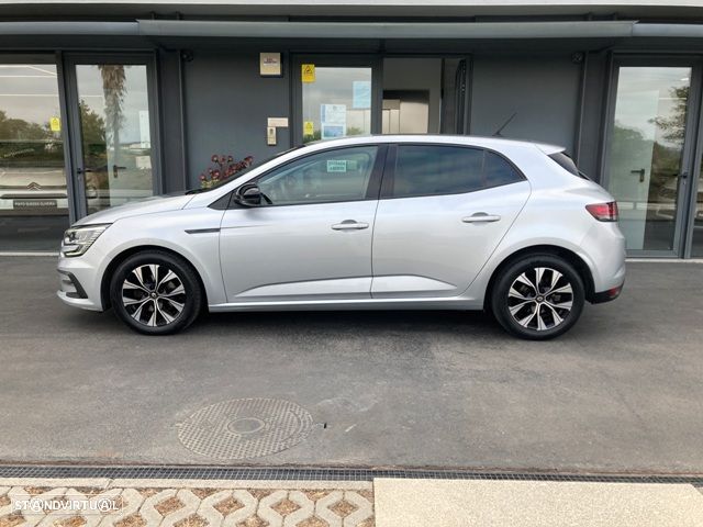 Renault Mégane 1.5 Blue dCi Limited - 6