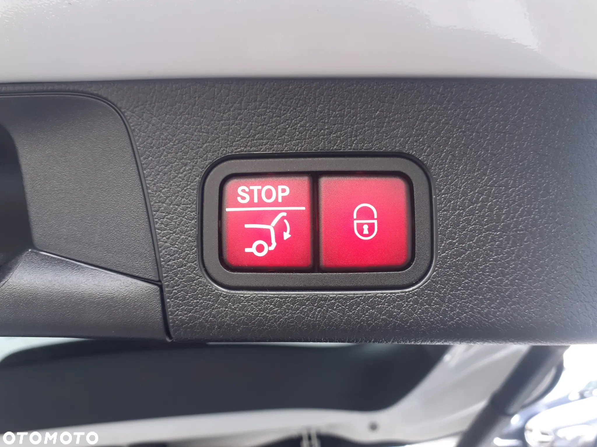 Mercedes-Benz GLB 250 4-Matic Style 8G-DCT - 27