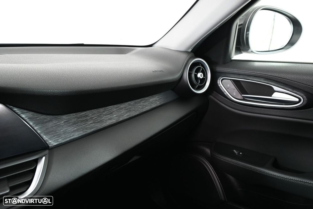 Alfa Romeo Giulia 2.2 D Ti AT8 - 25