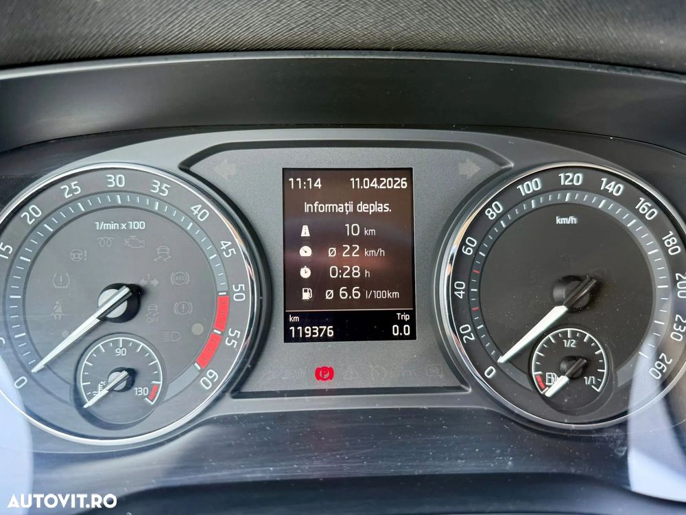 Skoda Octavia 2.0 TDI DSG Style - 7