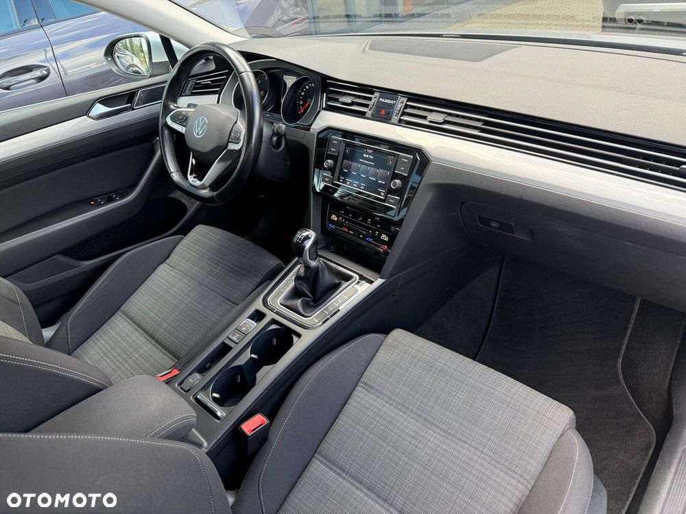 Volkswagen Passat Variant 2.0 TDI EVO Business - 18