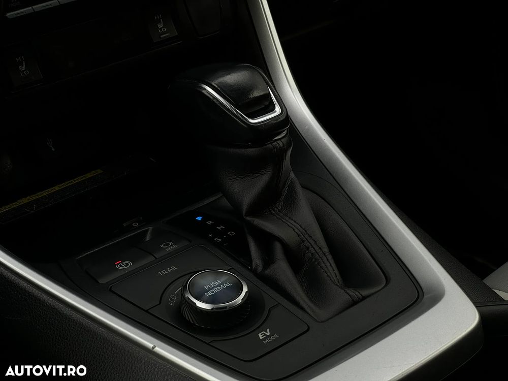 Toyota RAV4 2.5 4x4 Lounge - 20