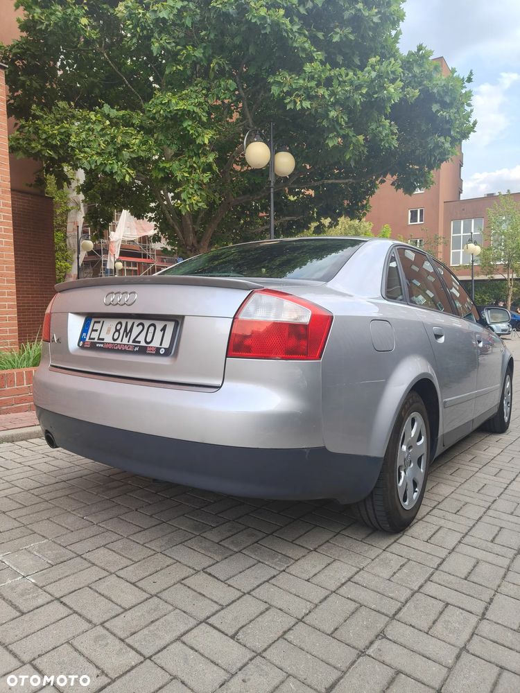 Audi A4 Limousine - 5