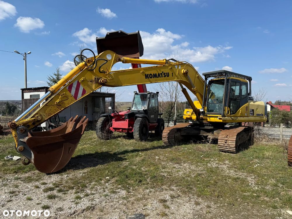 Komatsu PC240 - 1