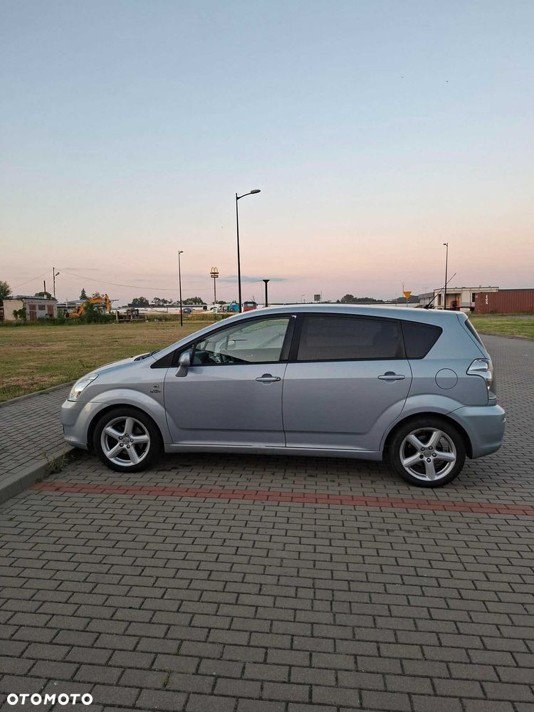 Toyota Corolla Verso - 1