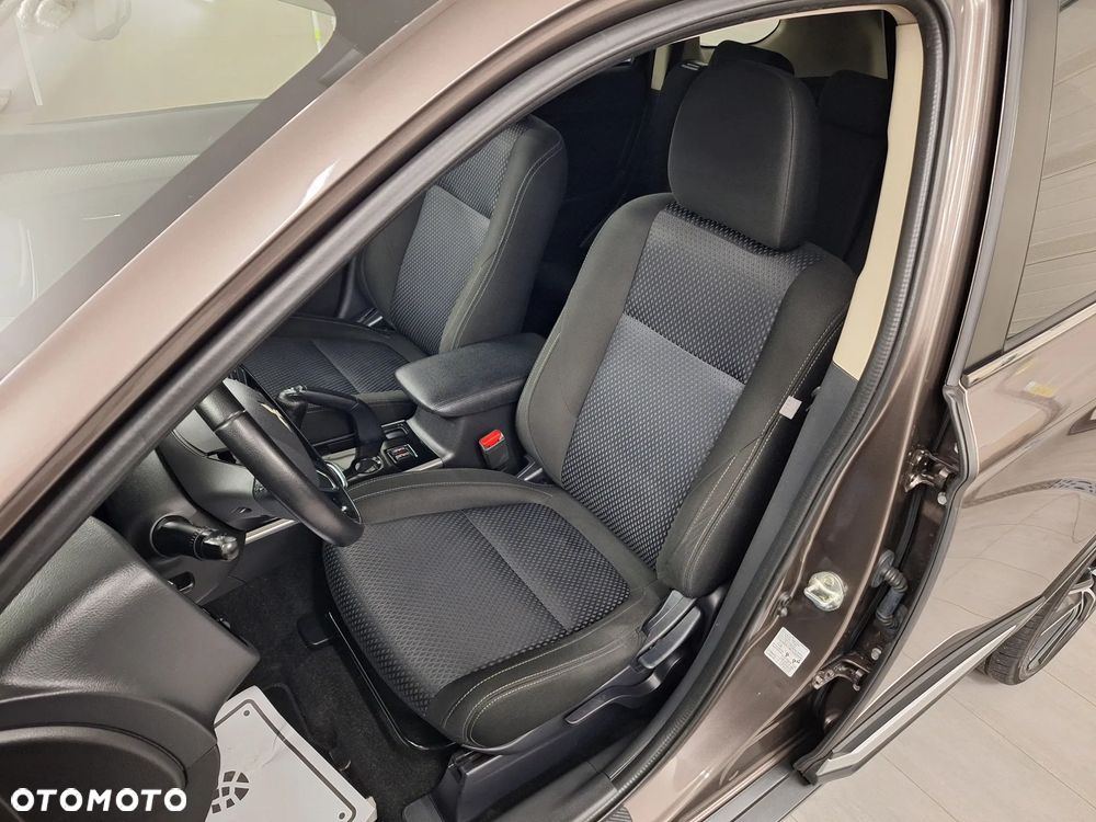 Mitsubishi Outlander 2.0 2WD Diamant Edition - 19