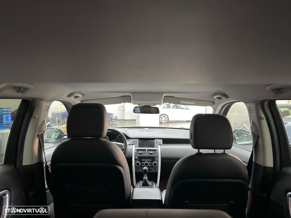 Land Rover Discovery Sport 2.0 eD4 R-Dynamic S - 39