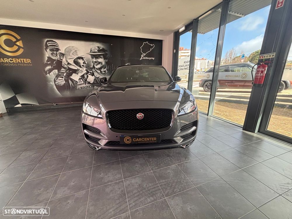 Jaguar F-Pace 2.0 i4D Pure - 4