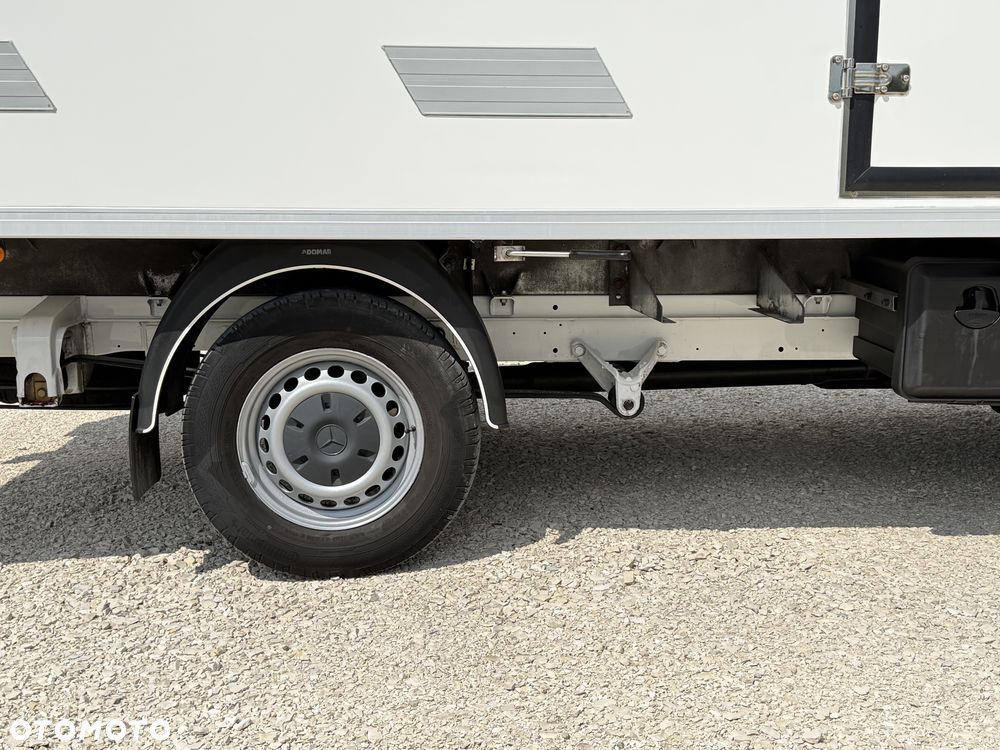 Mercedes-Benz Sprinter - 5
