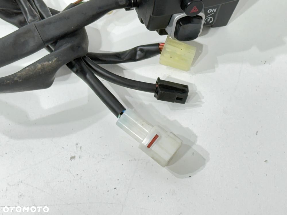 Przełącznik P  Yamaha T-Max  530  560   TMAX    18-21 - 3