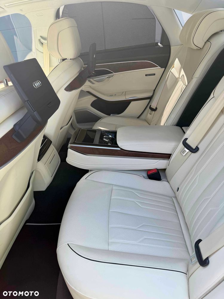 Audi S8 - 5