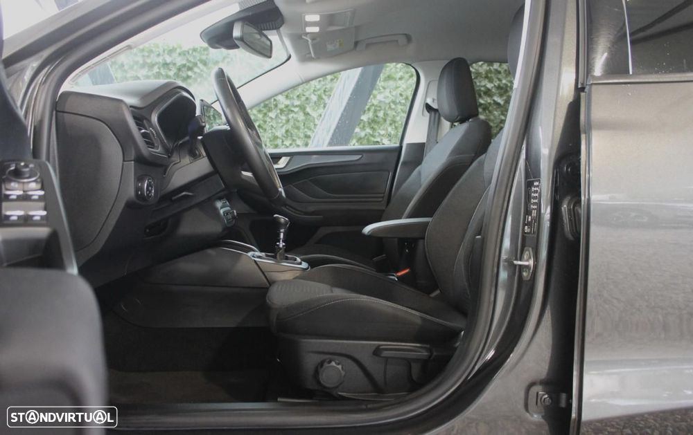 Ford Focus 1.0 EcoBoost MHEV Active X - 11
