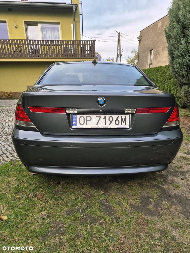 BMW Seria 7 2004 photo 3