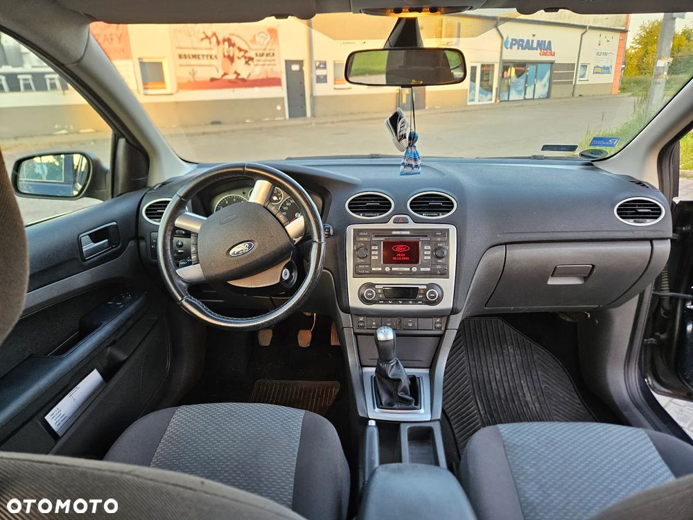 Ford Focus Turnier 1.8 Style+ - 32