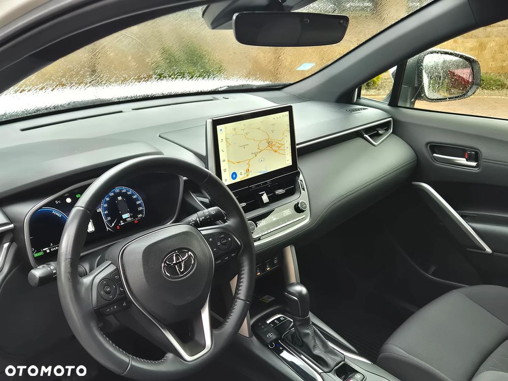 Toyota Corolla Cross - 16