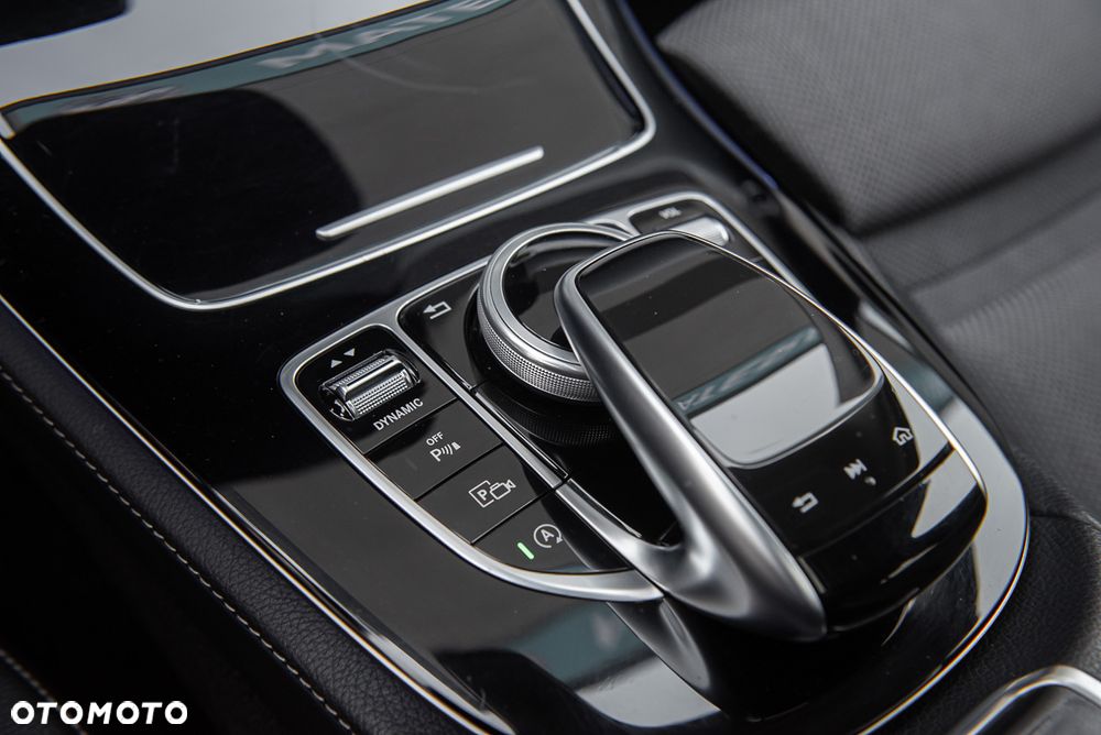 Mercedes-Benz Klasa E 220 d Business Edition 9G-TRONIC - 29