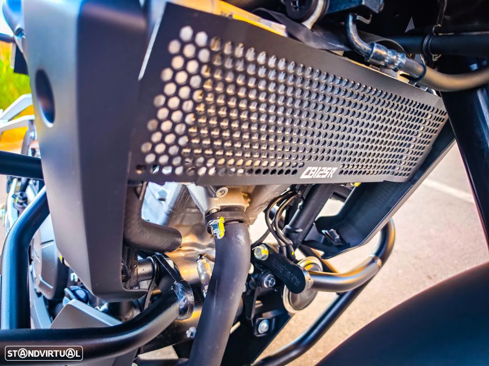 Honda CB Neo Sports Café - 11