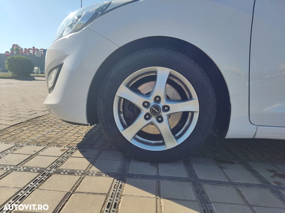 Hyundai i30 i30cw 1.6 CRDi Fifa World Cup Edition - 7