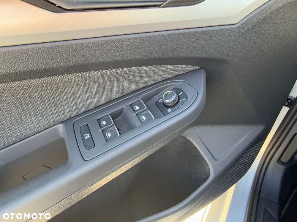 Volkswagen Golf - 14