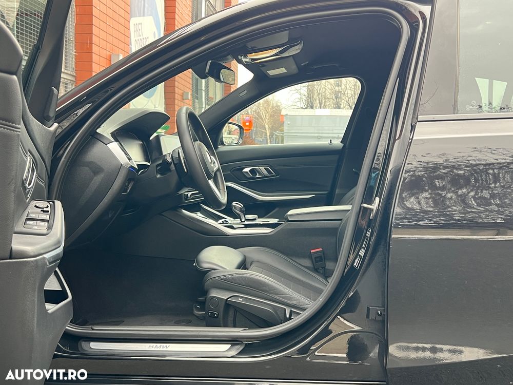 BMW Seria 3 320i Aut. Sport Line - 15