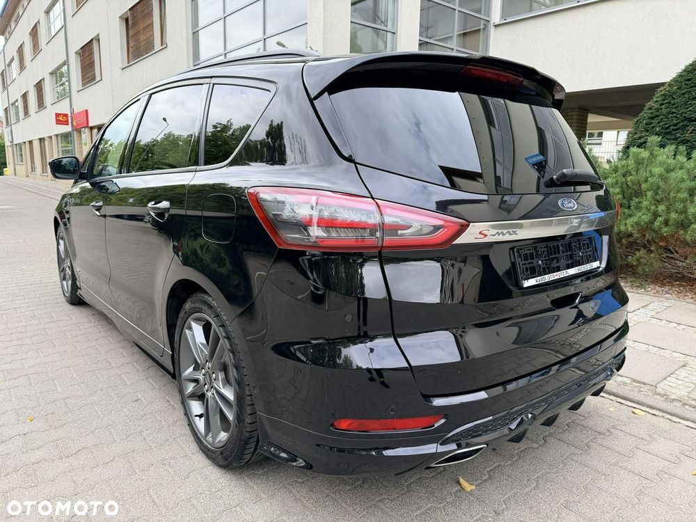 Ford S-Max - 9