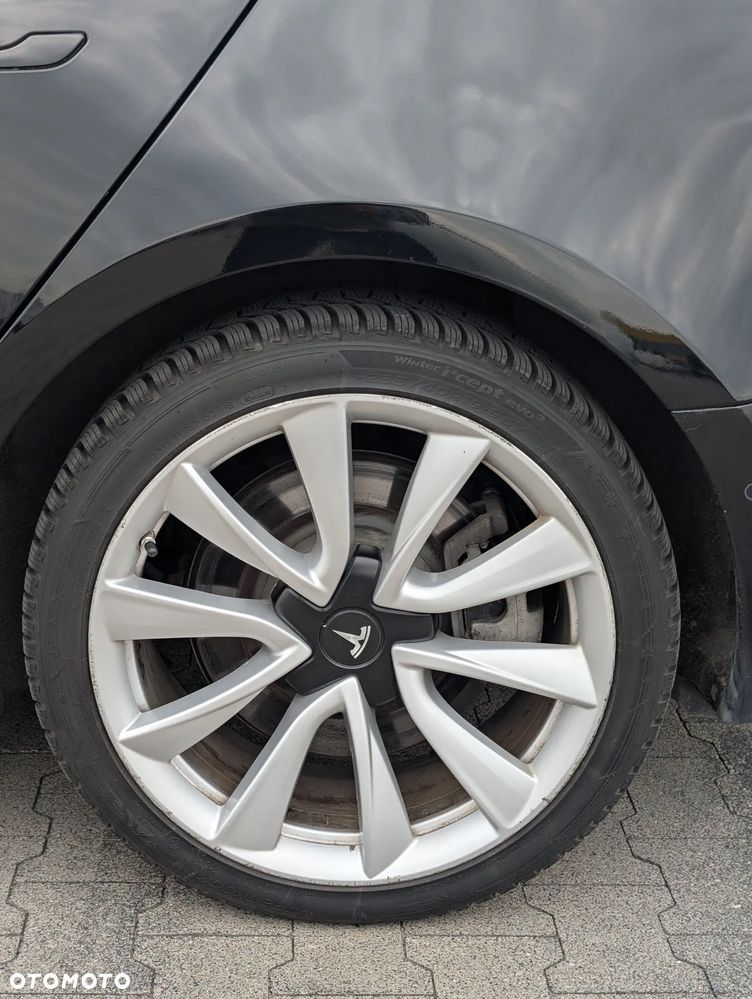Tesla Model 3 - 33