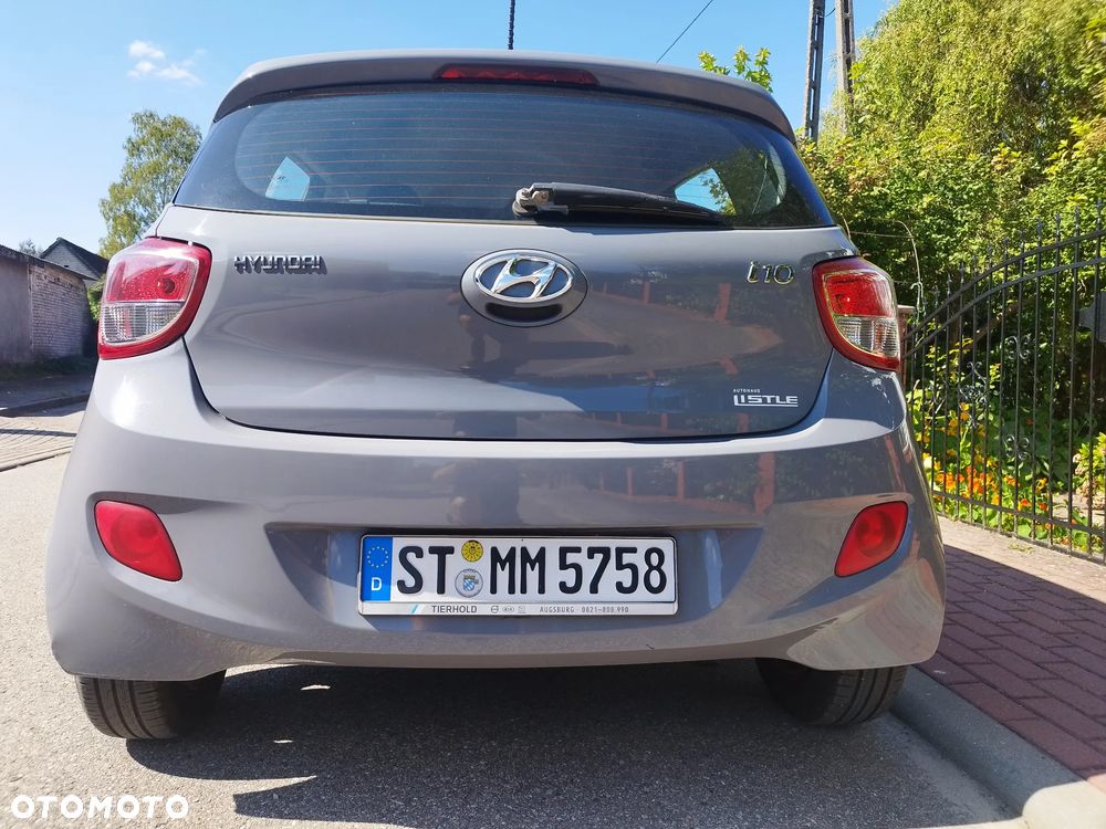 Hyundai i10 - 12