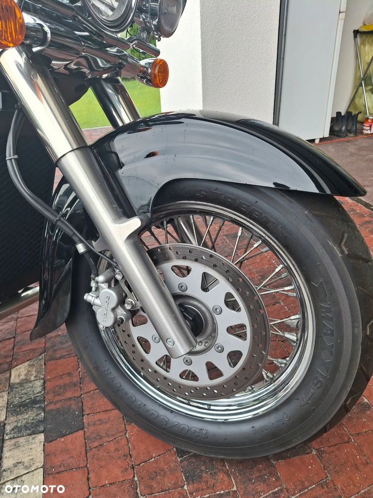 Suzuki Intruder - 13