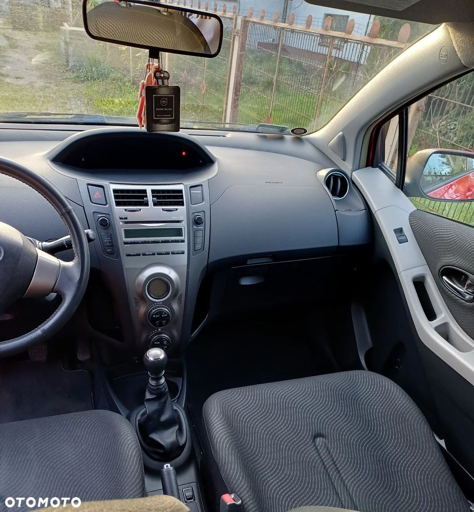 Daihatsu Charade - 13