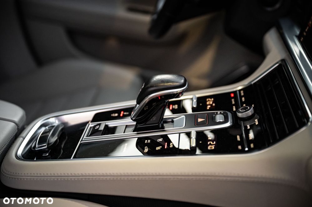 Porsche Panamera - 23