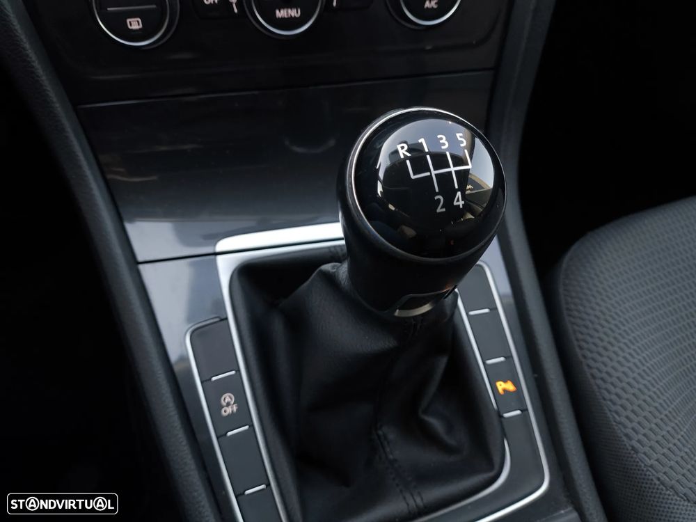 VW Golf Variant 1.6 TDi R-Line - 19