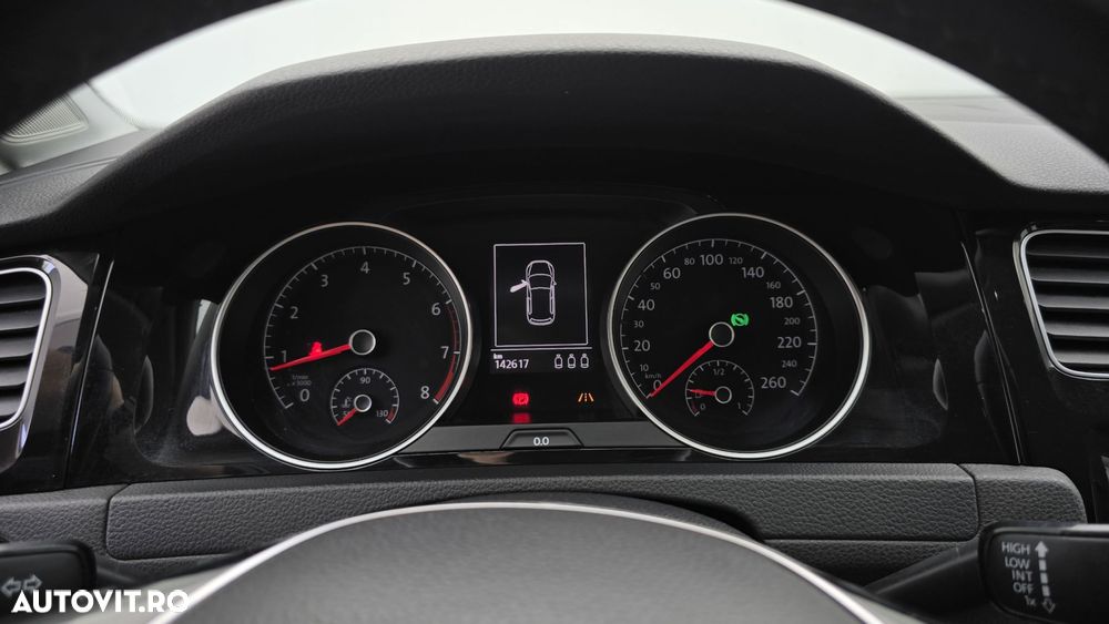 Volkswagen Golf - 16