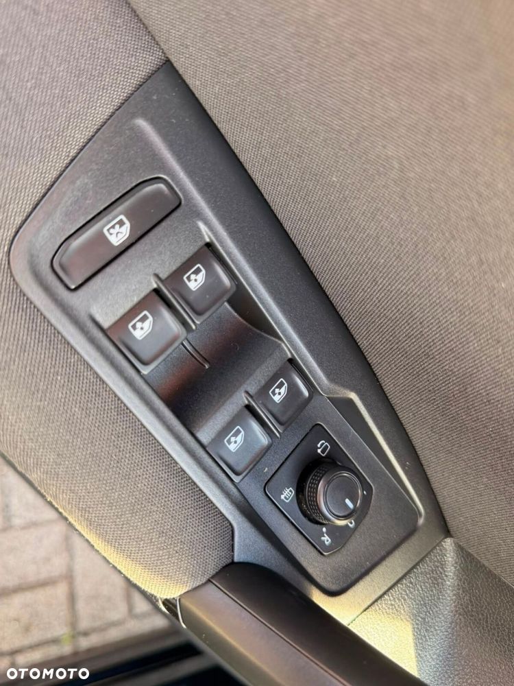 Volkswagen Tiguan - 16