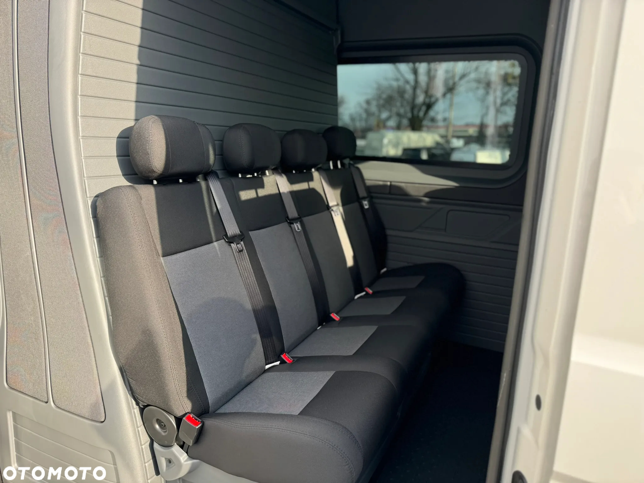 Volkswagen Crafter Brygadówka 7 osób - 6