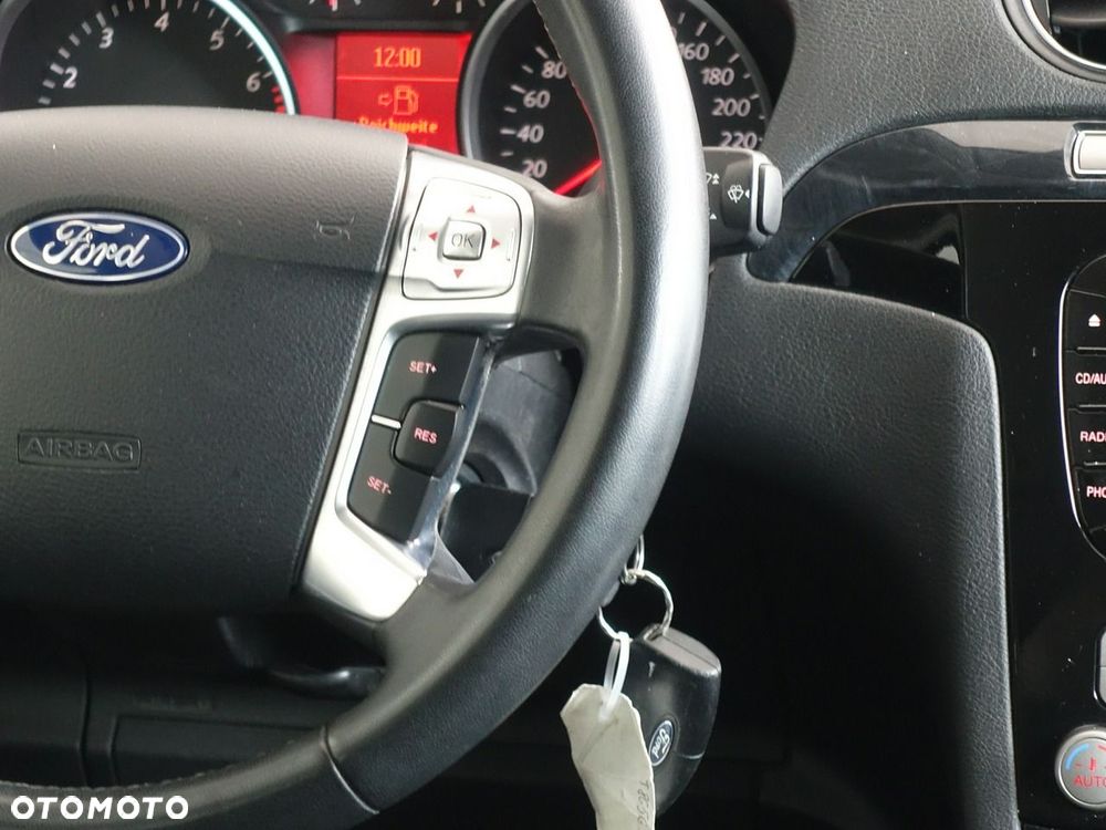 Ford Galaxy 2.0 Platinium X (Ghia) - 29