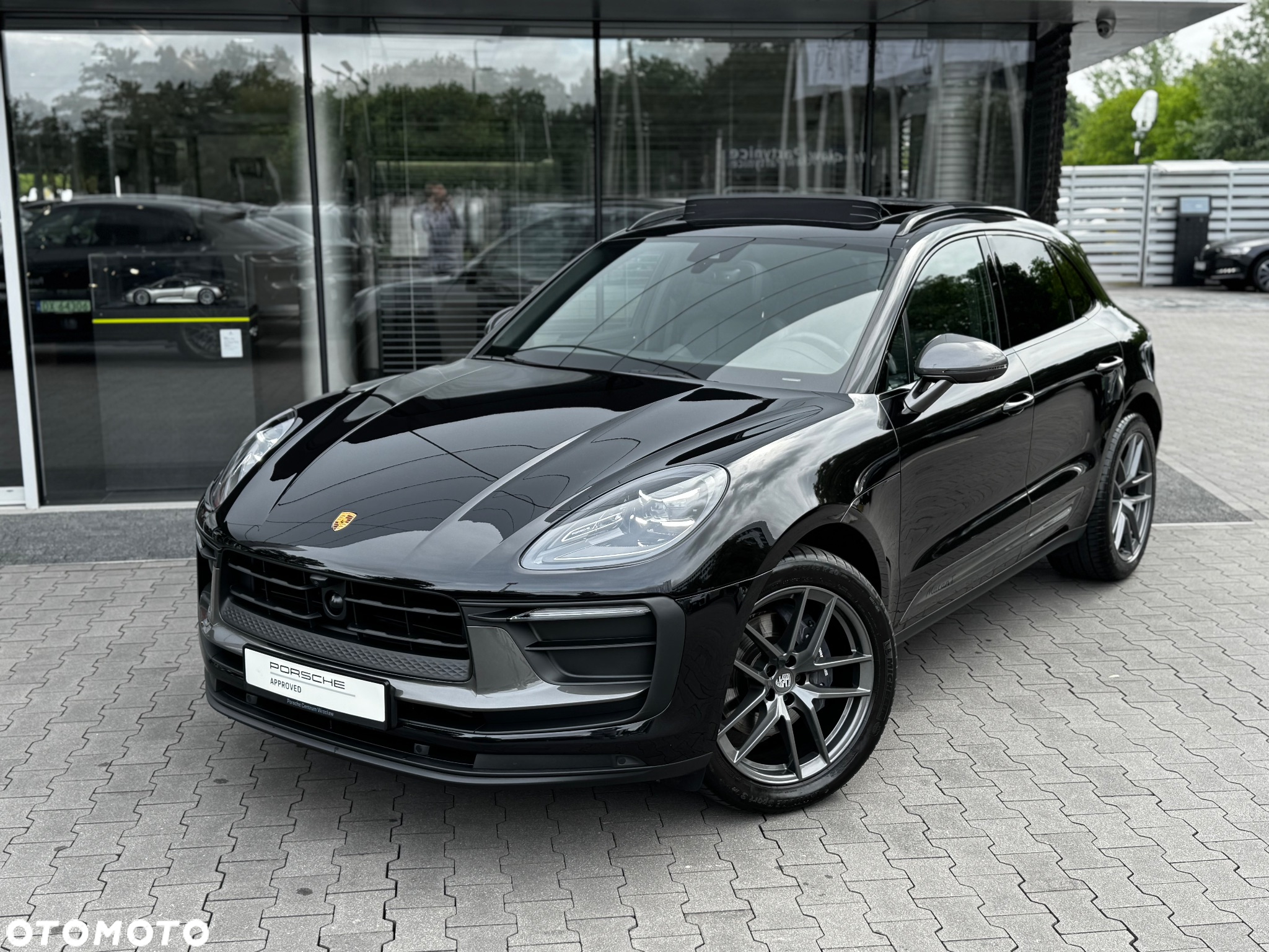Porsche Macan T - 6