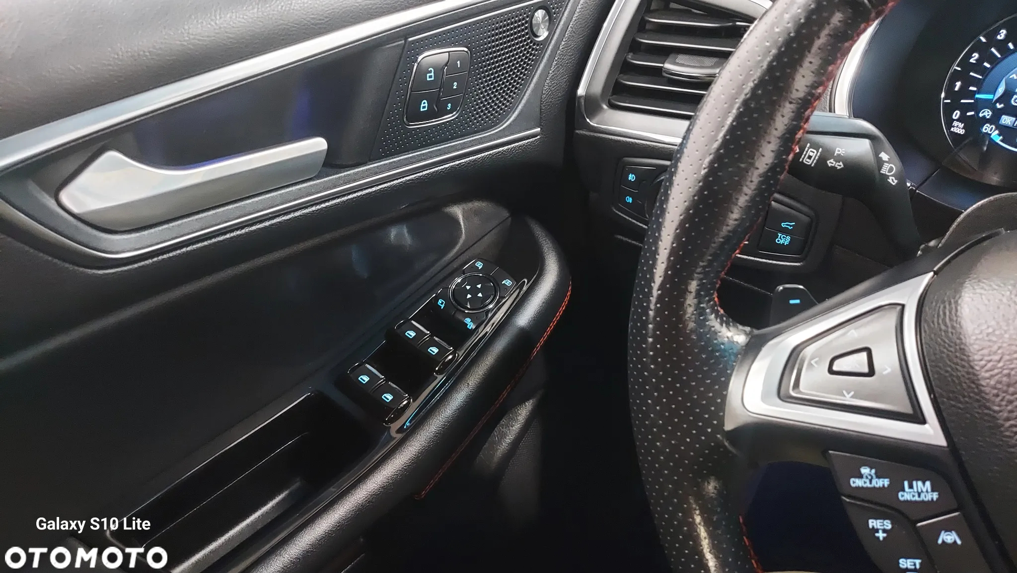 Ford Edge 2.0 EcoBlue Twin-Turbo 4WD ST-Line - 17