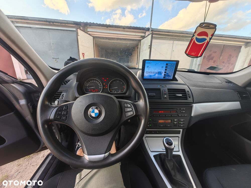 BMW X3 2.0d - 8